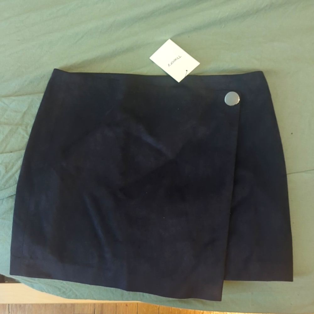 Theory Navy Fulton Faux Suede Wrap Mini Skirt medium— Minimalist Luxe NWT